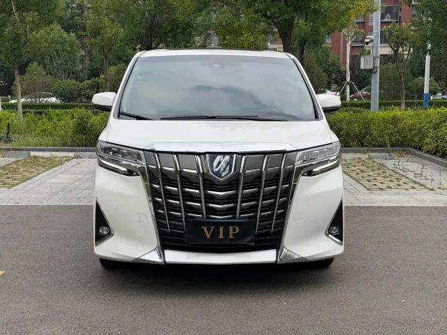 Toyota Alphard — Фото автомобиля 2