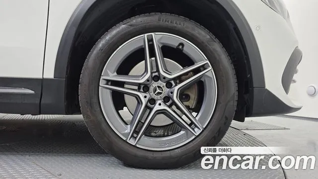 Mercedes-Benz GLA-Class — Фото автомобиля 14