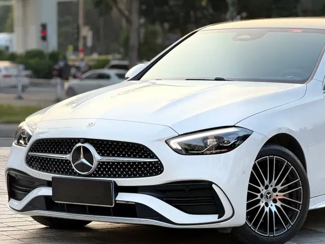 Mercedes-Benz C-Class — Фото автомобиля 3