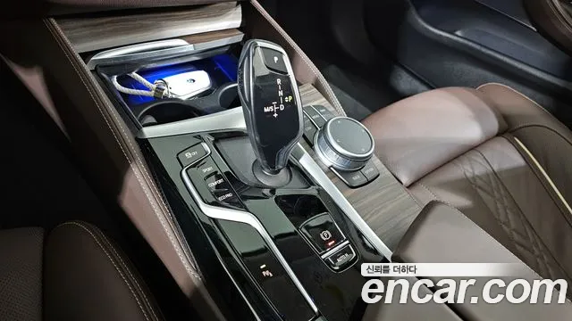 BMW 5-Series — Фото автомобиля 9