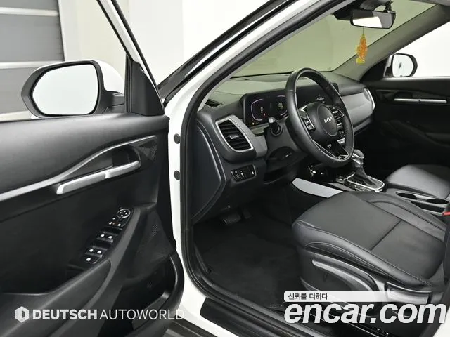 Kia Seltos New — Фото автомобиля 11
