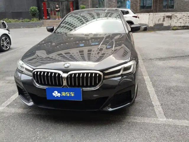 BMW 5 Series — Фото автомобиля 2