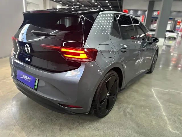 Volkswagen ID.3 — Фото автомобиля 6