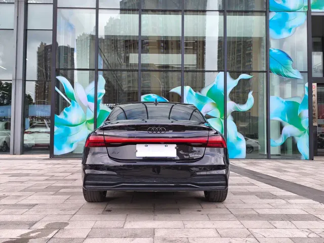 Audi A7L — Фото автомобиля 5