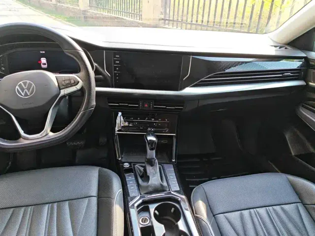 Volkswagen Passat — Фото автомобиля 13