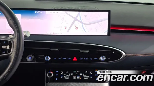 Genesis GV70 2.5T Бензин AWD — Фото автомобиля 13