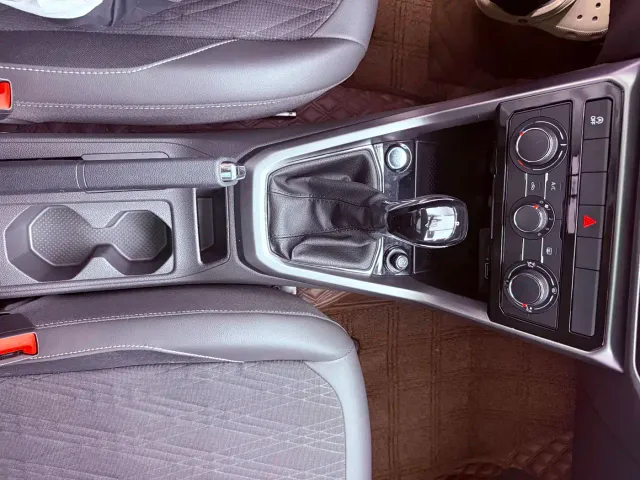 Volkswagen T-Cross — Фото автомобиля 13