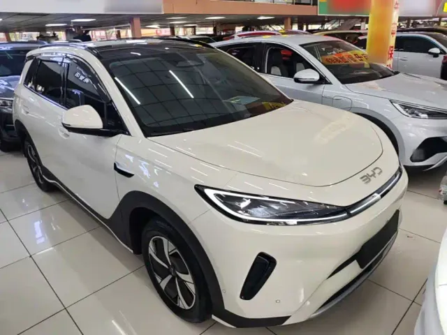 BYD Sealion 05 EV — Фото автомобиля 3