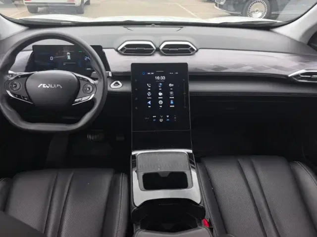 Dongfeng SKY EV01 — Фото автомобиля 12