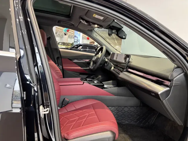 BMW 5 Series — Фото автомобиля 18