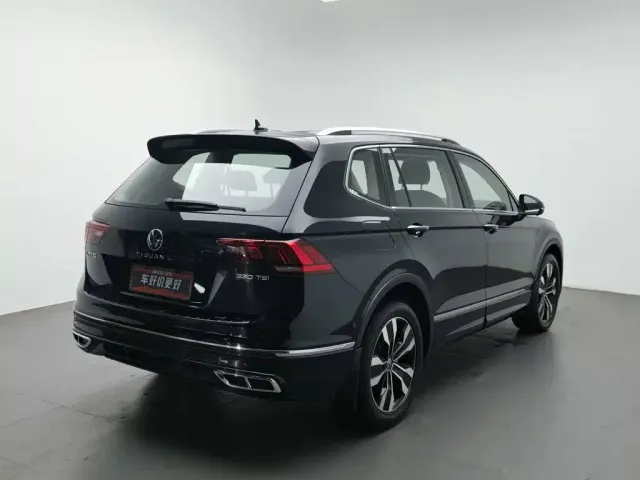 Volkswagen Tiguan L — Фото автомобиля 2