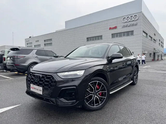 Фотография автомобиля — Audi Q5L