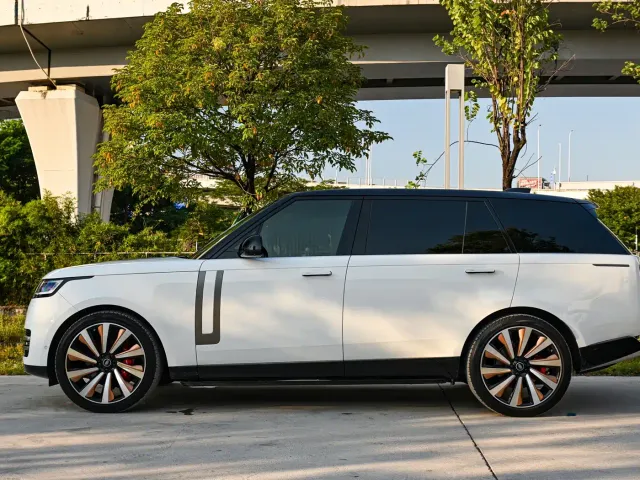 Land Rover Range Rover — Фото автомобиля 3