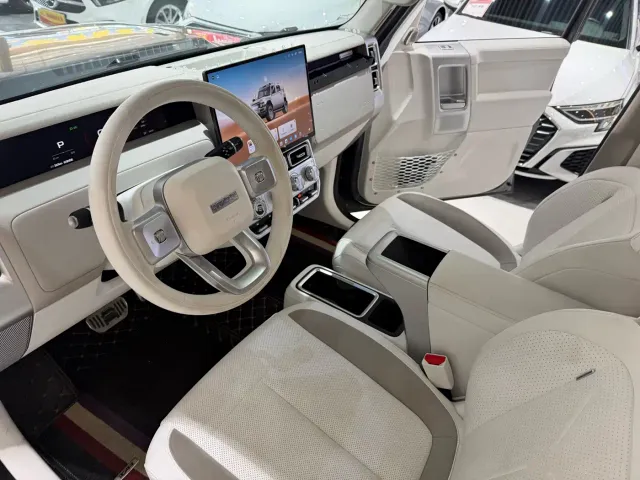 iCAR V23 — Фото автомобиля 8