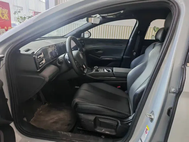 BYD Qin L — Фото автомобиля 11