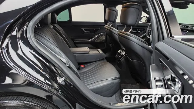 Mercedes-Benz S-Class — Фото автомобиля 10