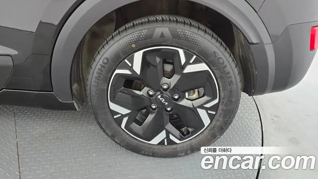Kia Niro — Фото автомобиля 6