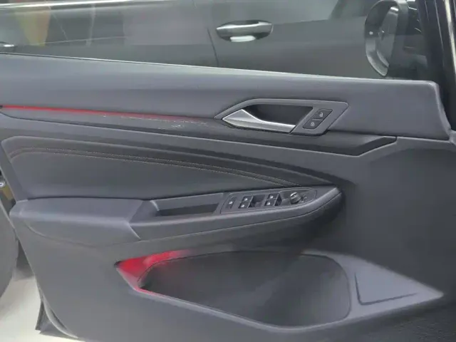 Volkswagen Golf GTI — Фото автомобиля 7