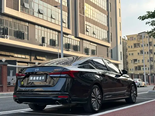 Nissan Teana — Фото автомобиля 6