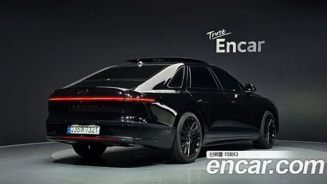 Hyundai Grandeur GN7 — Фото автомобиля 2