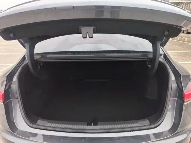 Roewe M7 DMH — Фото автомобиля 18