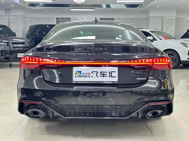 Audi A7L — Фото автомобиля 5