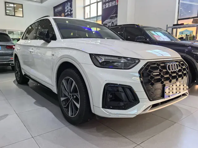 Audi Q5L — Фото автомобиля 3
