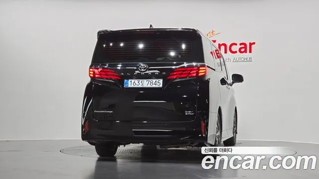 Toyota Alphard — Фото автомобиля 4