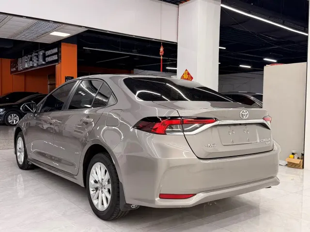 Toyota Corolla — Фото автомобиля 4