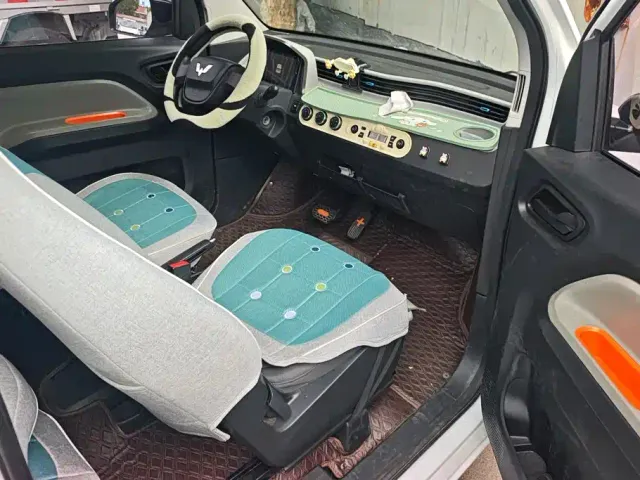 Wuling Hongguang Mini EV — Фото автомобиля 8