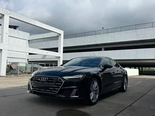 Фотография автомобиля — Audi A7L
