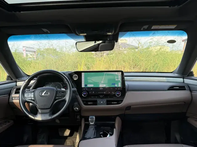Lexus ES — Фото автомобиля 6