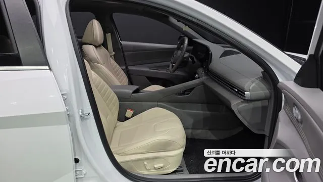 Hyundai Avante CN7 — Фото автомобиля 11