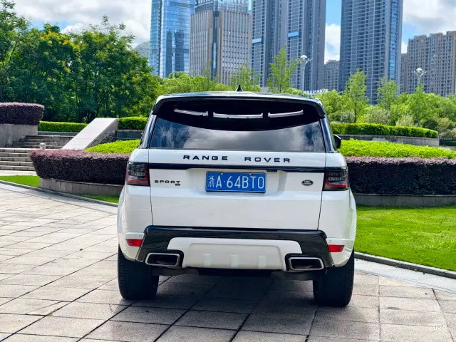 Land Rover Range Rover Sport — Фото автомобиля 18