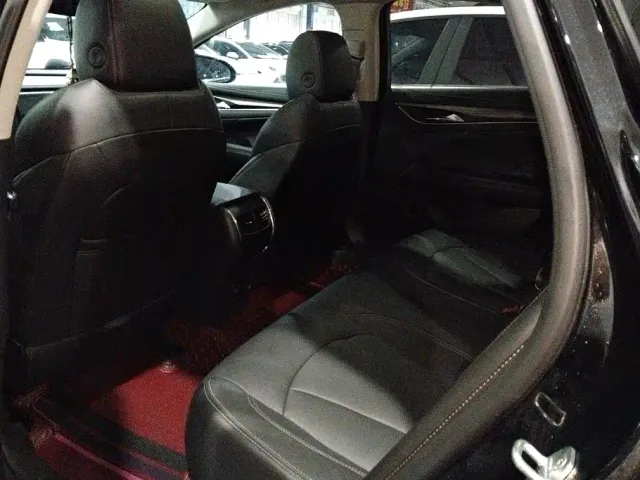 Buick LaCrosse — Фото автомобиля 11
