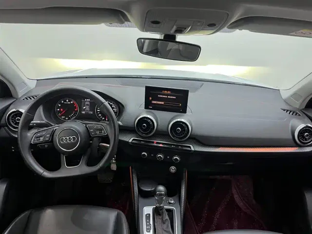 Audi Q2L — Фото автомобиля 11