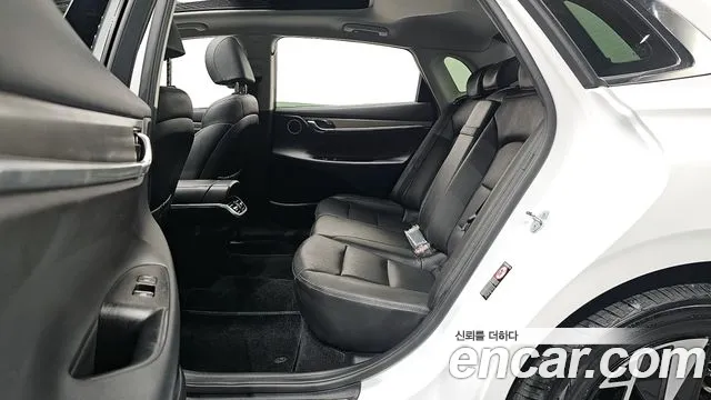 Hyundai Grandeur — Фото автомобиля 12