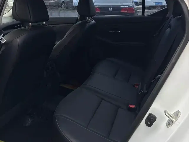 Nissan Sylphy — Фото автомобиля 8