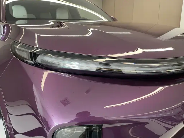 Li Auto L9 — Фото автомобиля 9