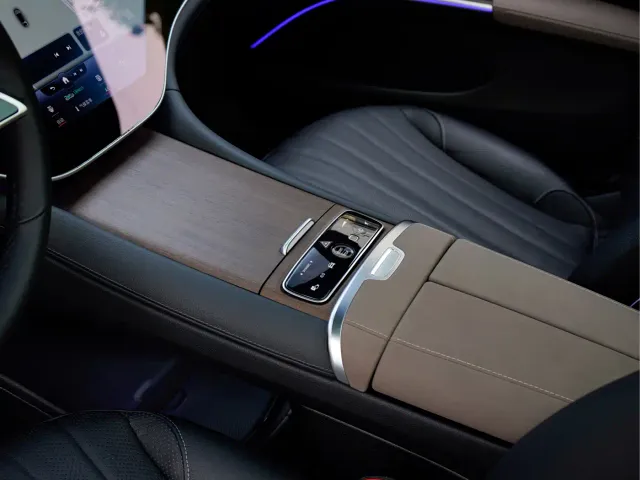 Mercedes-Benz EQS — Фото автомобиля 19