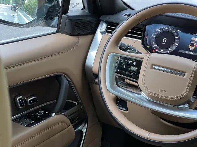 Land Rover Range Rover — Фото автомобиля 21