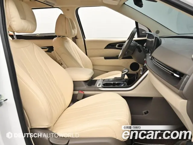 Kia Carnival Generation 4 — Фото автомобиля 10