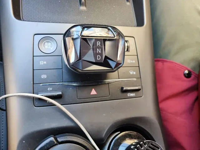 BYD Qin PLUS — Фото автомобиля 15