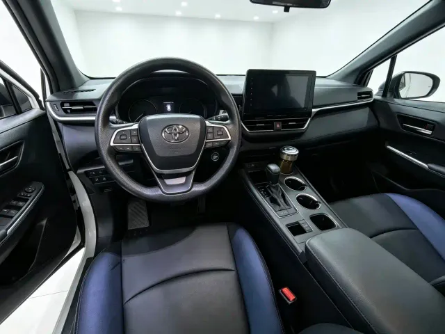 Toyota Granvia — Фото автомобиля 8