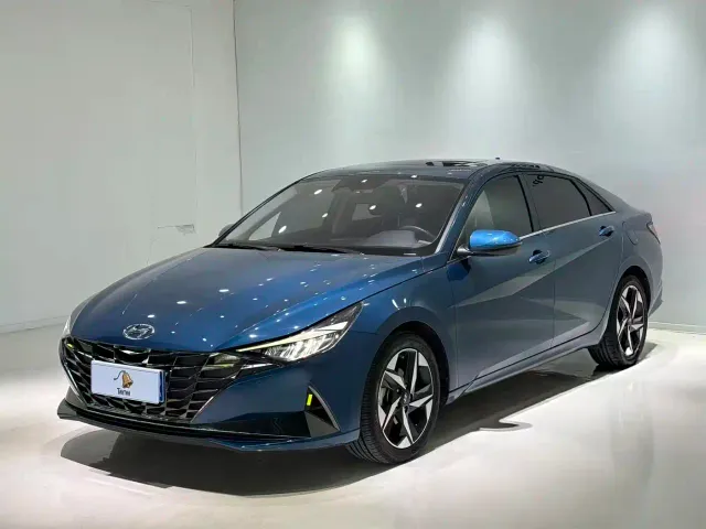 Фотография автомобиля — Hyundai Elantra