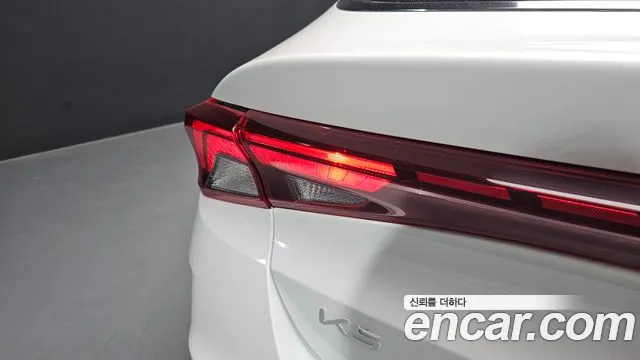 Kia K5 K5 3 поколение 2.0 LPI(Для проката) — Фото автомобиля 22