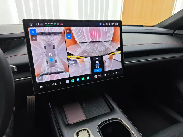 Xiaomi SU7 — Фото автомобиля 14