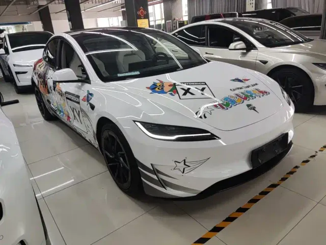 Tesla Model 3 — Фото автомобиля 3