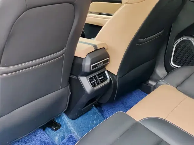 Geely ICON — Фото автомобиля 9