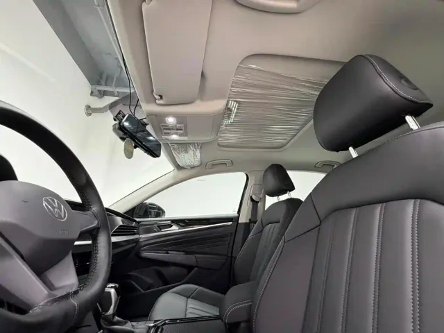 Volkswagen Passat — Фото автомобиля 13